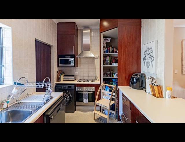 3 BEDROOM HOUSE FOR SALE IN NORTH RIDING